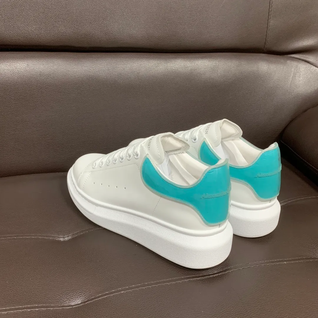 👟👟Ex-factory price 560👟👟 Professional McQueen factory. Top version. Couple style👫 Alexander McQUEEN high version has been upgraded to the highest quality again✅ 💪McQueen Spring, Summer, Autumn and Winter Top version Purchasing level✅ Recruiting national online and offline agents to join🤝 🏆Fabric: Italian imported leather, high texture, water-resistant and does not discolor, 🏆Inner: ️Grade A water-dyed sheepskin imported from Italy is dirt-resistant, sweat-absorbent, breathable and comfortable... The heel is embossed with high temperature convex and concave. 🏆 Foot pads: top-grade Italian super-soft cowhide leather 🏆 Outsole: PU original green transparent counter 1:1 🏆 Shoe box: original beige box. Plus white flip cover and double layer protection. Cloth bag, handbag. Certificate of 1:1 mold opening 4-piece set. Delivered with a pair of shoelaces. 🖕🏿🖕🏿🖕🏿You can choose any pair of shoelaces in any color of our factory. 🏆Code number: female 34-41. male 38-46. 🏆Special remarks (female size 34.40.41, male size 38.45.46 are customized and cannot be returned or exchanged) Please note when placing an order in Niuli! Win-win cooperation🤝